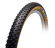 TU014 Tufo XC14 TR29 Tubeless racing tyre 29x2.25 black beige Een band die geschikt is voor tubeless banden, speciaal bedoeld voor XC races met gemengde terreinomstandigheden.
Dankzij de VECTRANTM PUNCTURE BARRIER biedt de band een uitstekende bescherming tegen lekrijden, vooral op het meest kwetsbare deel - de zijwanden. Een richtingsgebonden pijlvormig loopvlakpatroon zorgt voor uitstekende grip en snel bochtenwerk. Zelfs natte wortels en stenen zullen je niet vertragen. Een bewezen band in de wereldbeker.

 TU014